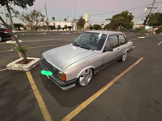CHEVROLET CHEVETTE 1.6 SL/E 8V GASOLINA 2P MANUAL CHEVROLET CHEVETTE 1.6 SL/E 8V GASOLINA 2P MANUAL